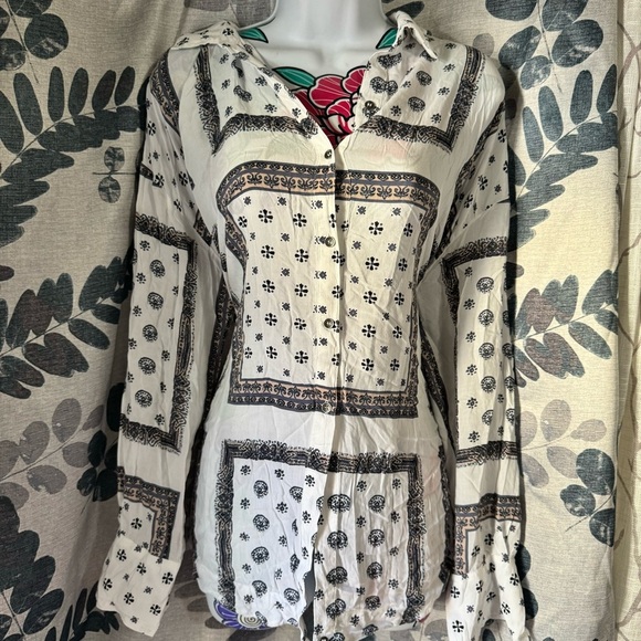 Free People Black and White Floral Button Down Shirt - Picture 2 of 6